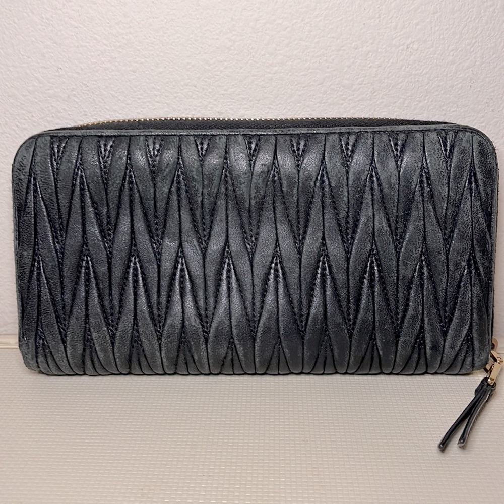 Miu Miu Quilted Black Leather Wallet - image 2